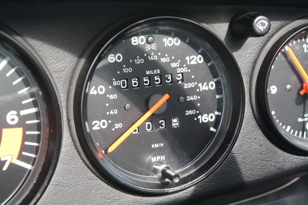 1988 Porsche 911 Carrera 3.2 - Image 14 of 31