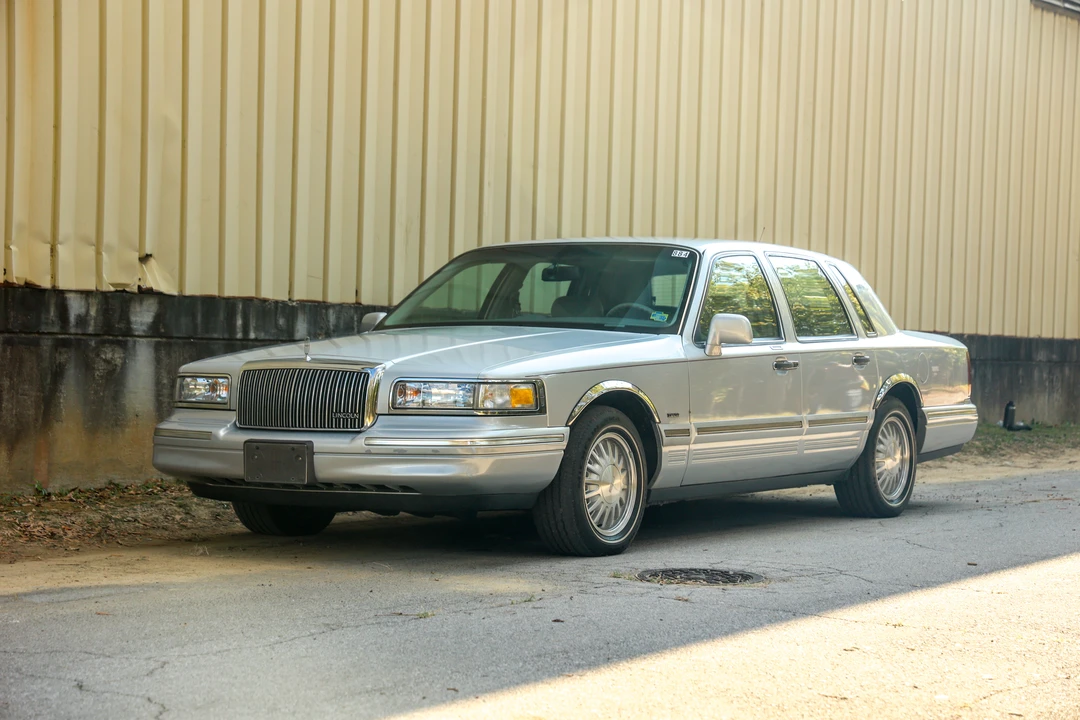 1996 Lincoln Town Car - Image 20 of 31