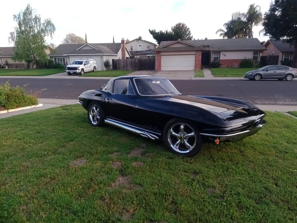 1966 Chevrolet Corvette C2 - Image 2 of 5