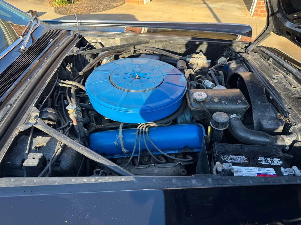 Lincoln Continental 4th Gen - Image 8 of 8