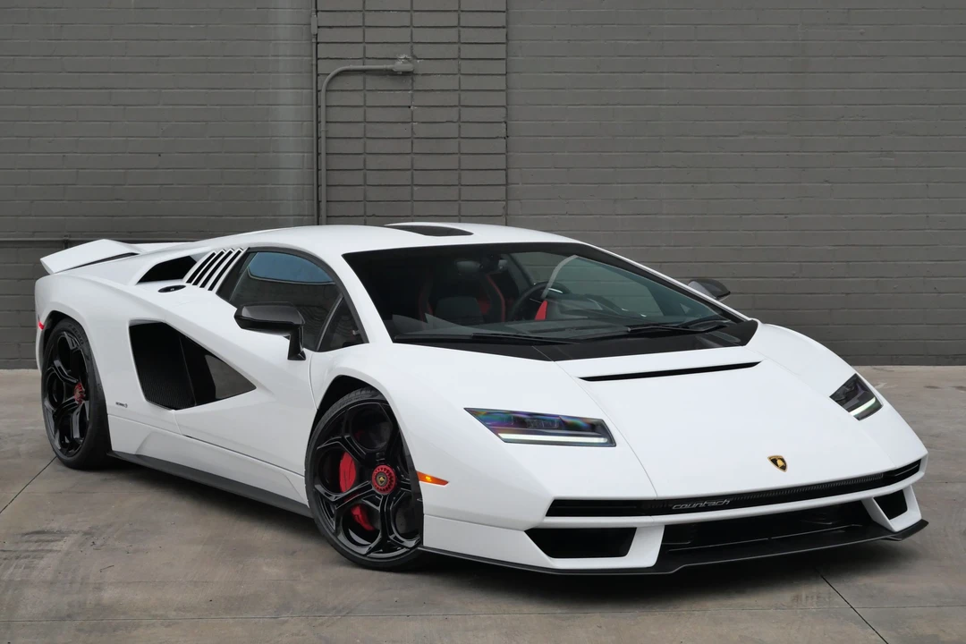 2022 Lamborghini Countach LPI 800-4 - Image 17 of 31