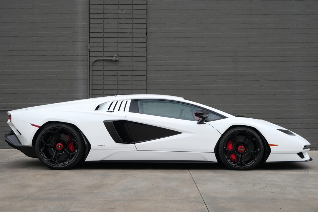 2022 Lamborghini Countach LPI 800-4 - Image 15 of 31