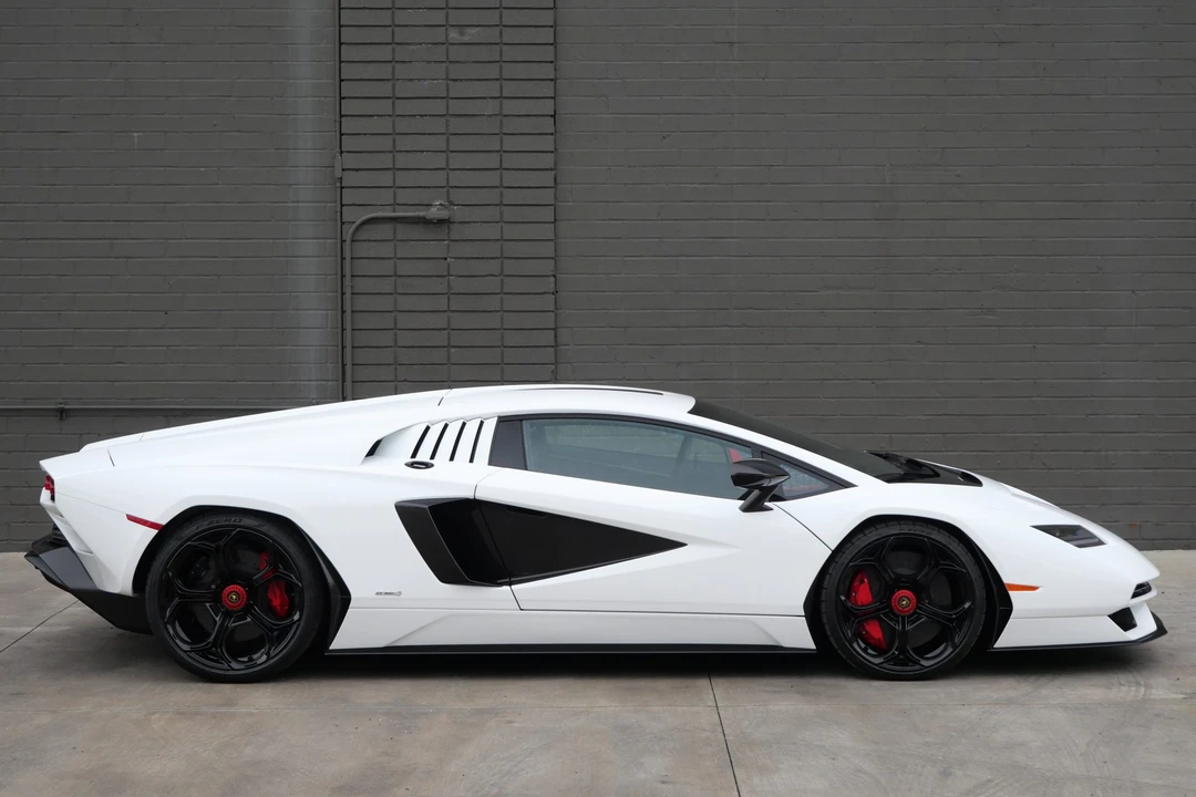 2022 Lamborghini Countach LPI 800-4 - Image 14 of 31
