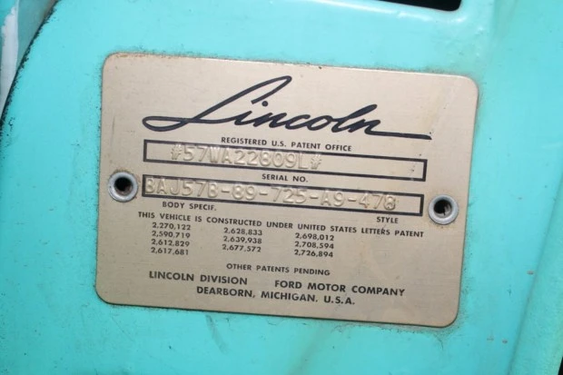 1957 Lincoln Premiere - Image 8 of 8