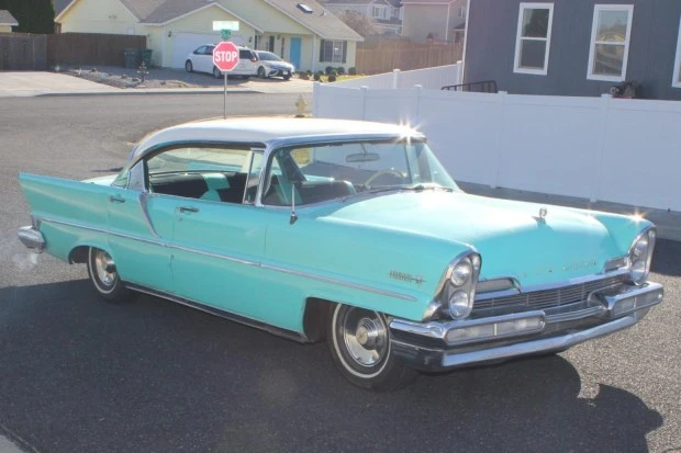 1957 Lincoln Premiere - Image 3 of 8