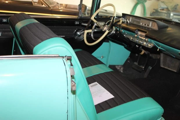 1957 Lincoln Premiere - Image 4 of 8