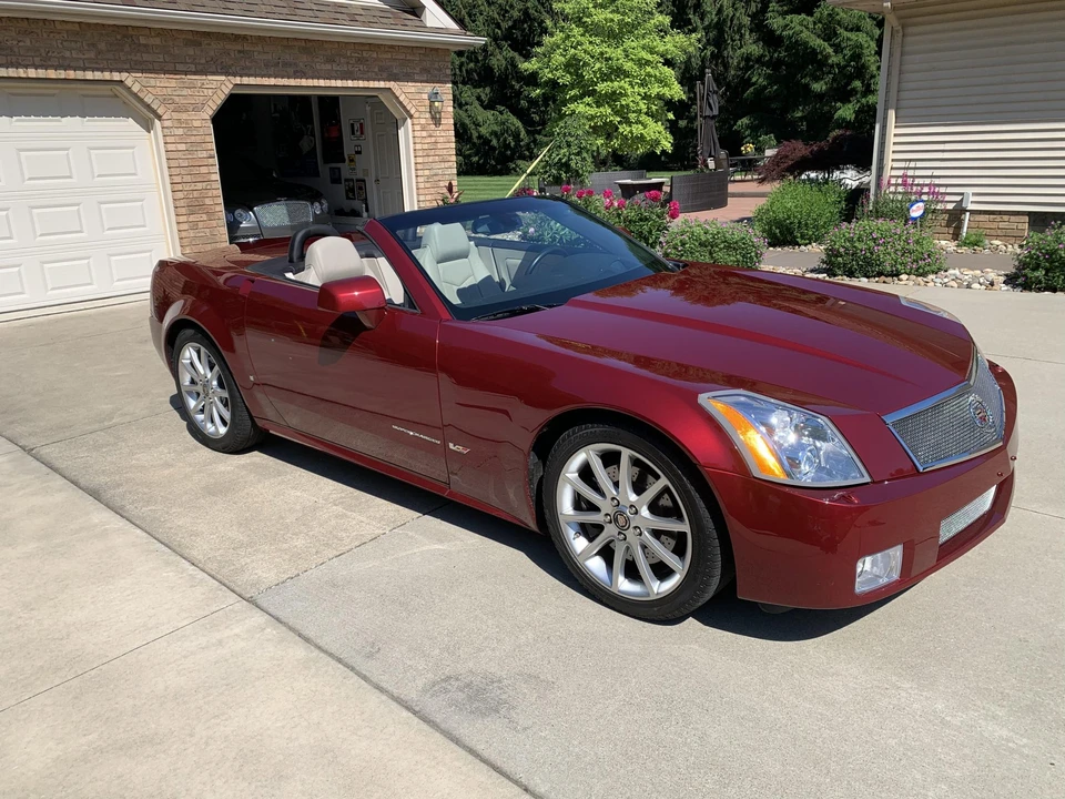 2006 Cadillac XLR-V - Image 9 of 31