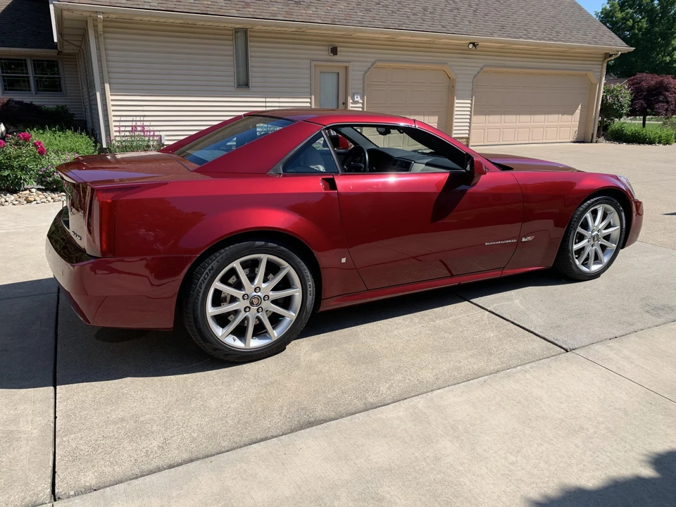 2006 Cadillac XLR-V - Image 21 of 31