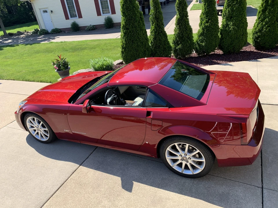 2006 Cadillac XLR-V - Image 19 of 31