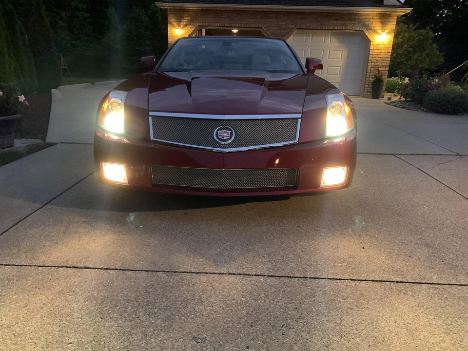 2006 Cadillac XLR-V - Image 24 of 31