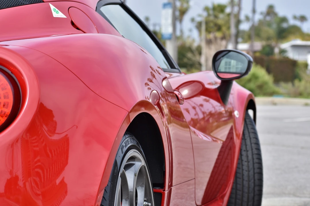 2015 Alfa Romeo 4C Coupe - Image 28 of 31