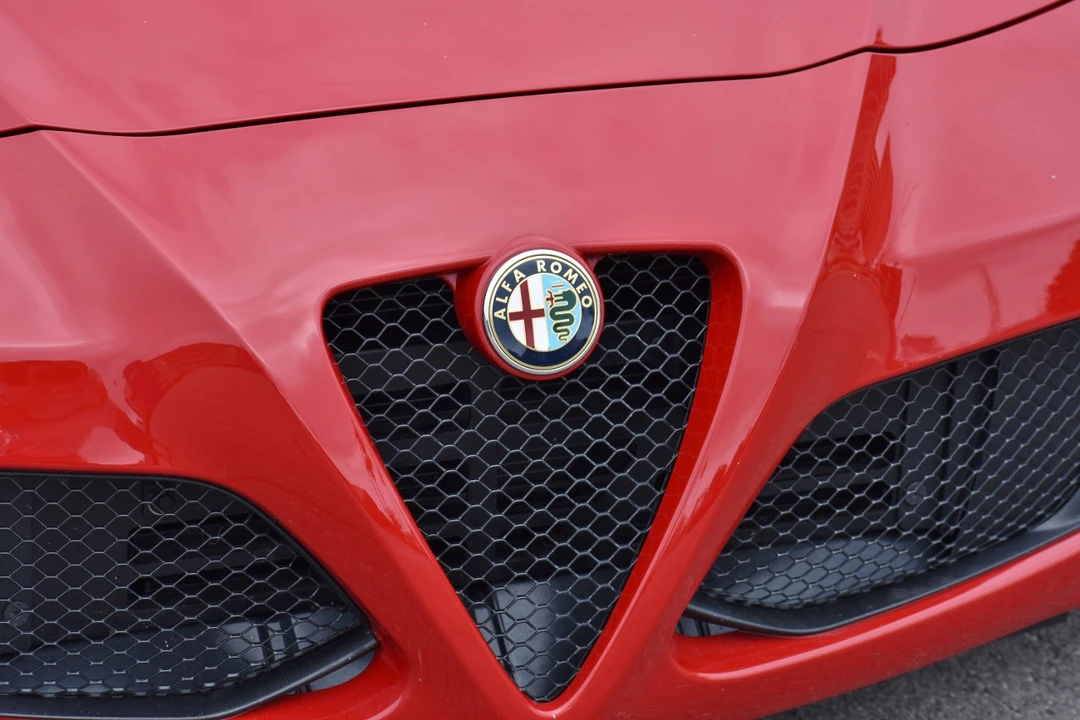 2015 Alfa Romeo 4C Coupe - Image 25 of 31