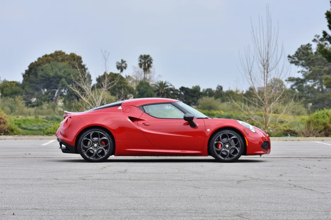 2015 Alfa Romeo 4C Coupe - Image 5 of 31