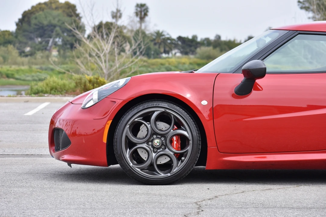 2015 Alfa Romeo 4C Coupe - Image 13 of 31
