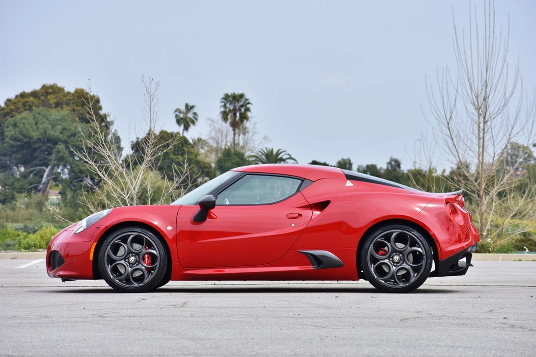 2015 Alfa Romeo 4C Coupe - Image 6 of 31