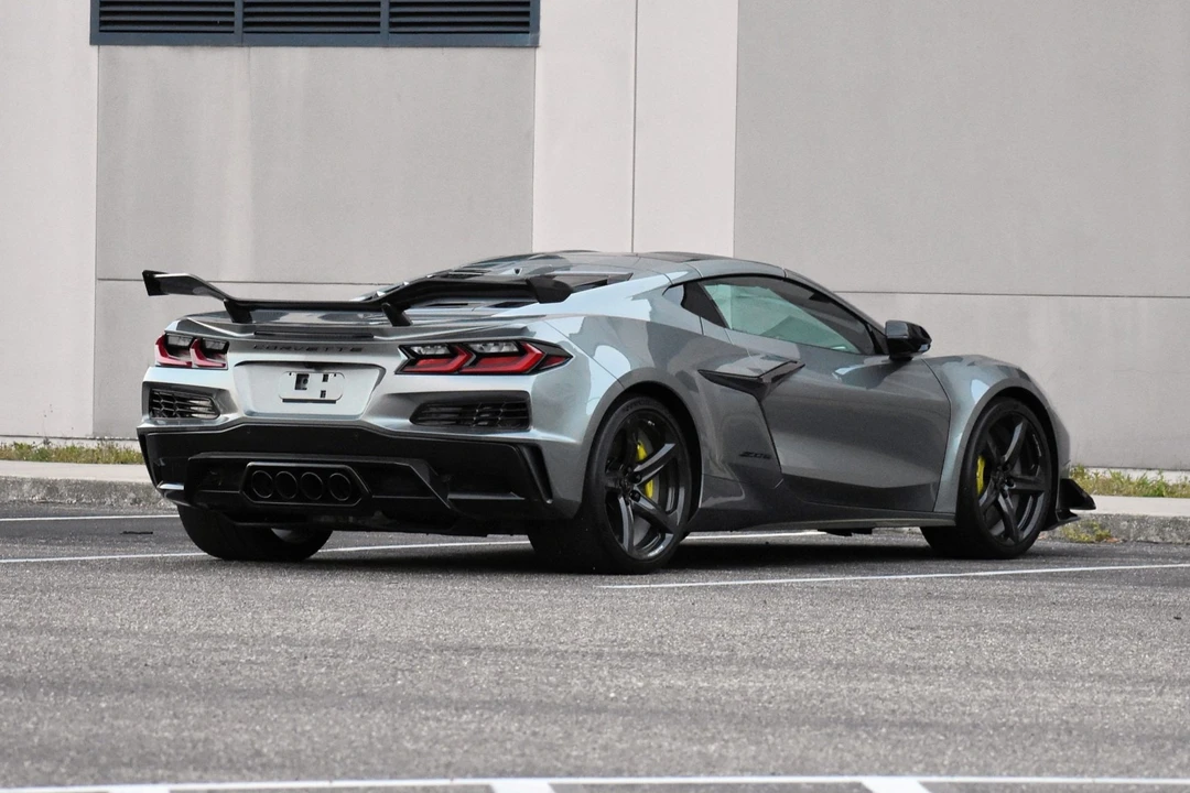 2023 Chevrolet Corvette C8 Z06 - Image 2 of 9