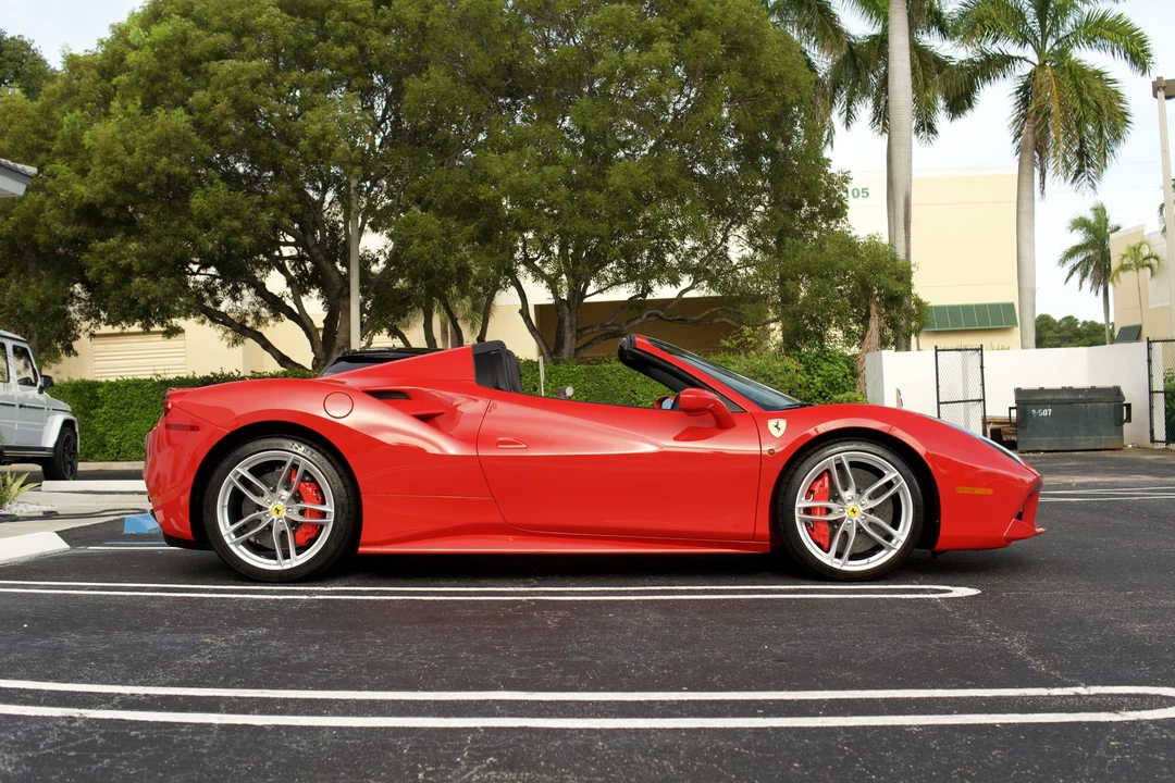 2019 Ferrari 488 Spider - Image 13 of 31