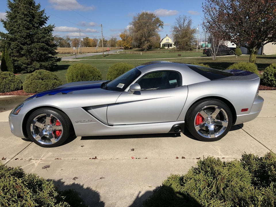 2010 Dodge Viper 4th Gen - Image 13 of 31