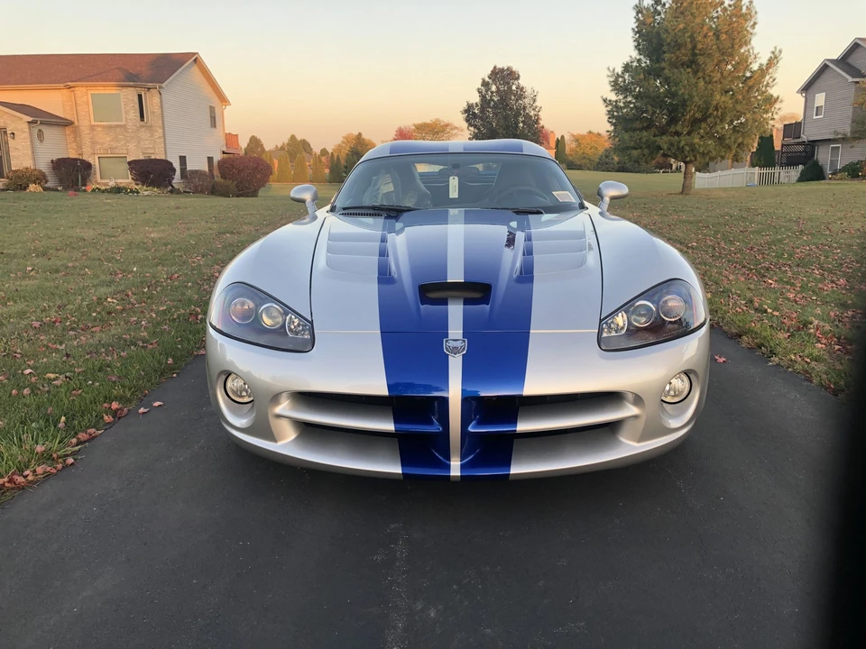 2010 Dodge Viper 4th Gen - Image 2 of 31