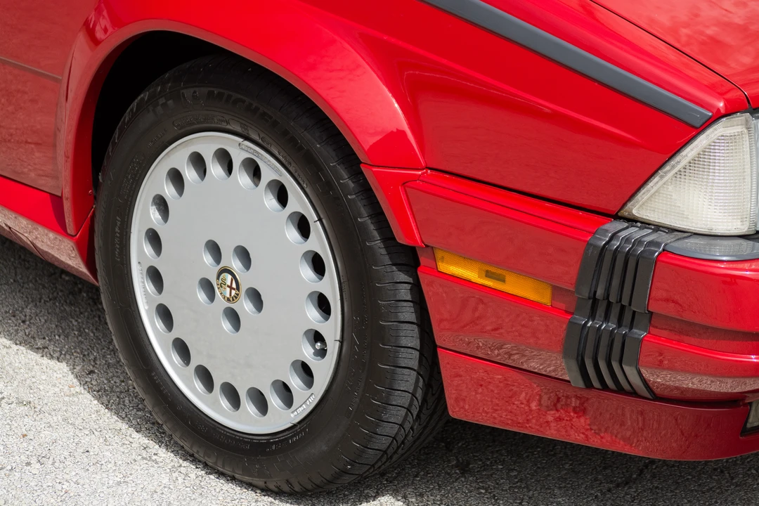 1989 Alfa Romeo 75/Milano - Image 9 of 31