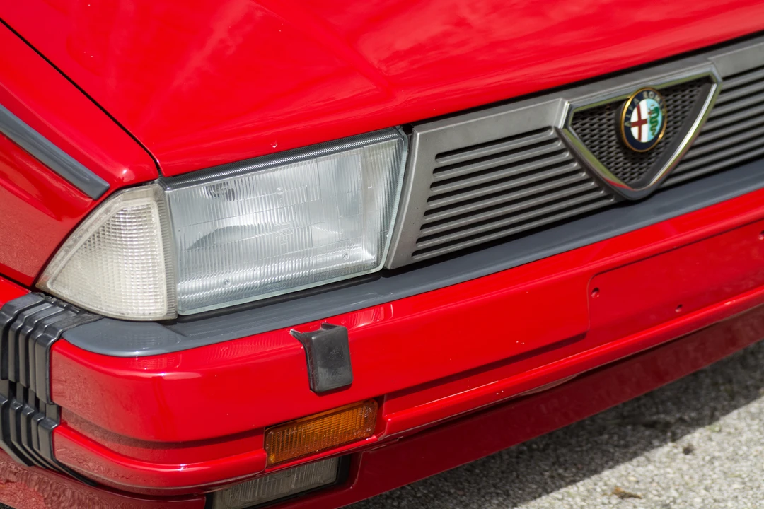 1989 Alfa Romeo 75/Milano - Image 10 of 31