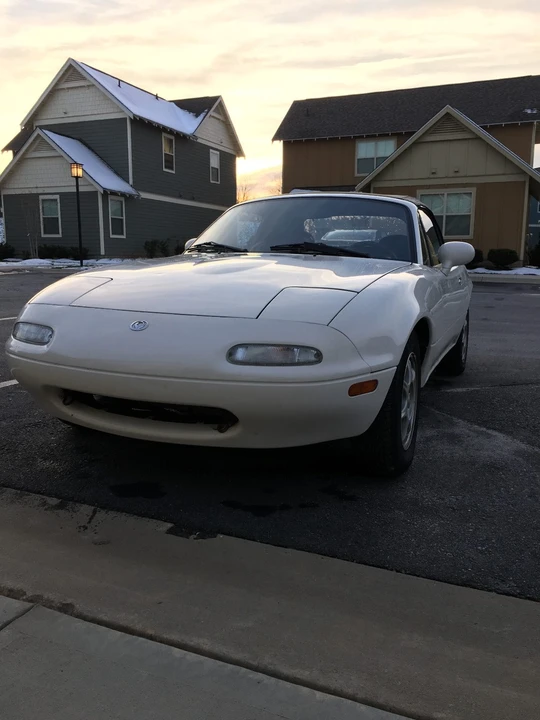 1995 Mazda NA MX-5 Miata - Image 2 of 31