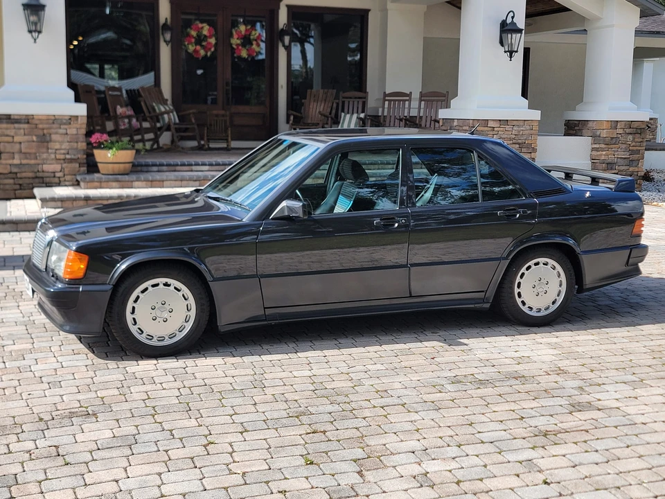 1986 Mercedes-Benz 190E 2.3-16 & 2.5-16 - Image 9 of 31