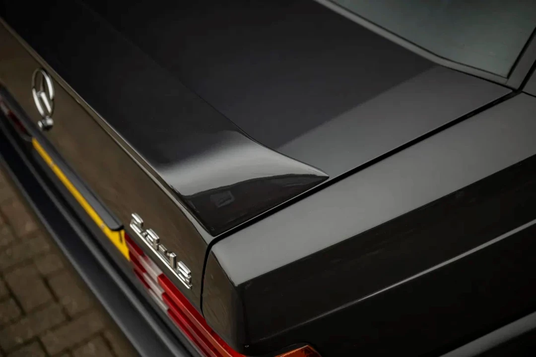 1986 Mercedes-Benz 190E 2.3-16 & 2.5-16 - Image 29 of 31