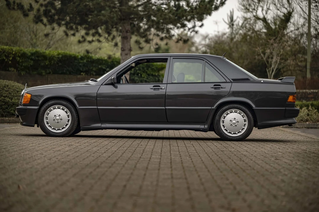 1986 Mercedes-Benz 190E 2.3-16 & 2.5-16 - Image 7 of 31