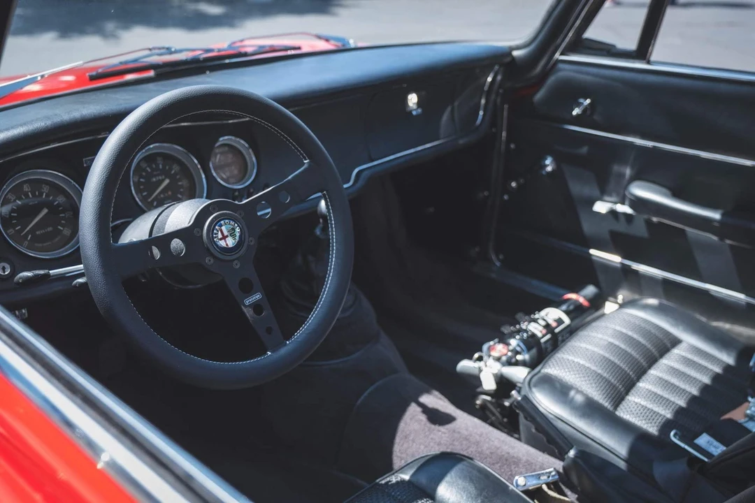 1967 Alfa Romeo Giulia Sprint GT Veloce - Image 2 of 10