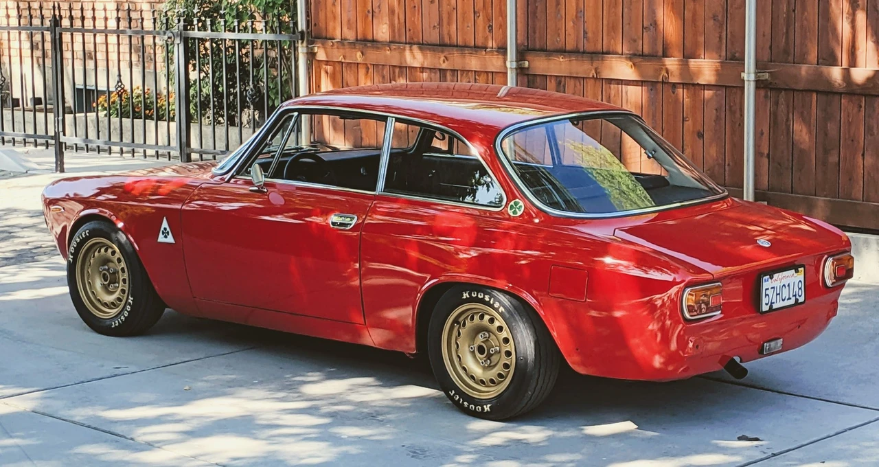 1967 Alfa Romeo Giulia Sprint GT Veloce - Image 4 of 10