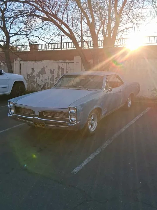 Pontiac Tempest - Image 9 of 10