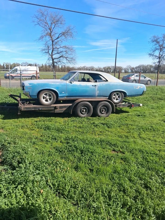 Pontiac Tempest - Image 8 of 10