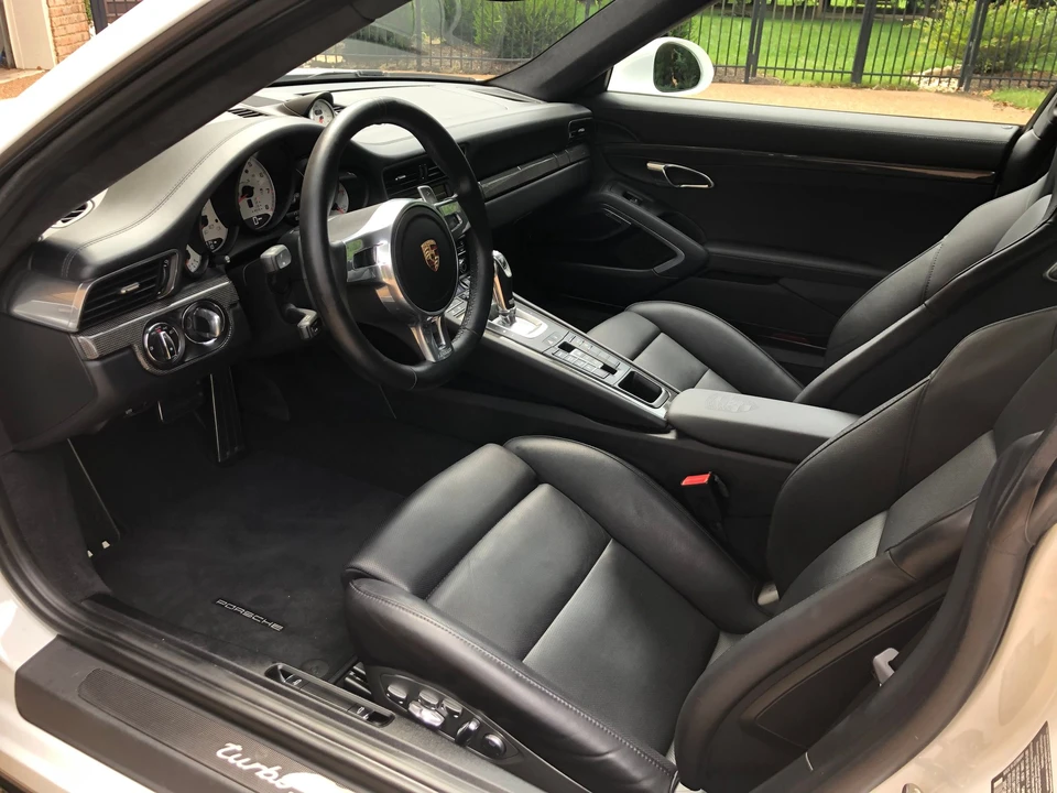 2015 Porsche 991 Turbo S - Image 9 of 10