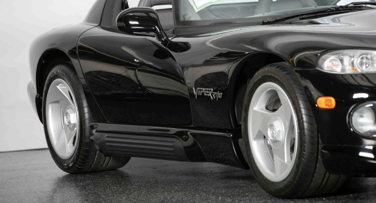 1995 Dodge Viper 1st Gen - Image 28 of 31