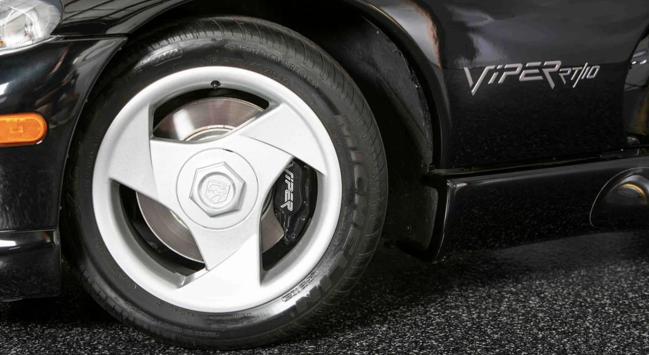 1995 Dodge Viper 1st Gen - Image 29 of 31