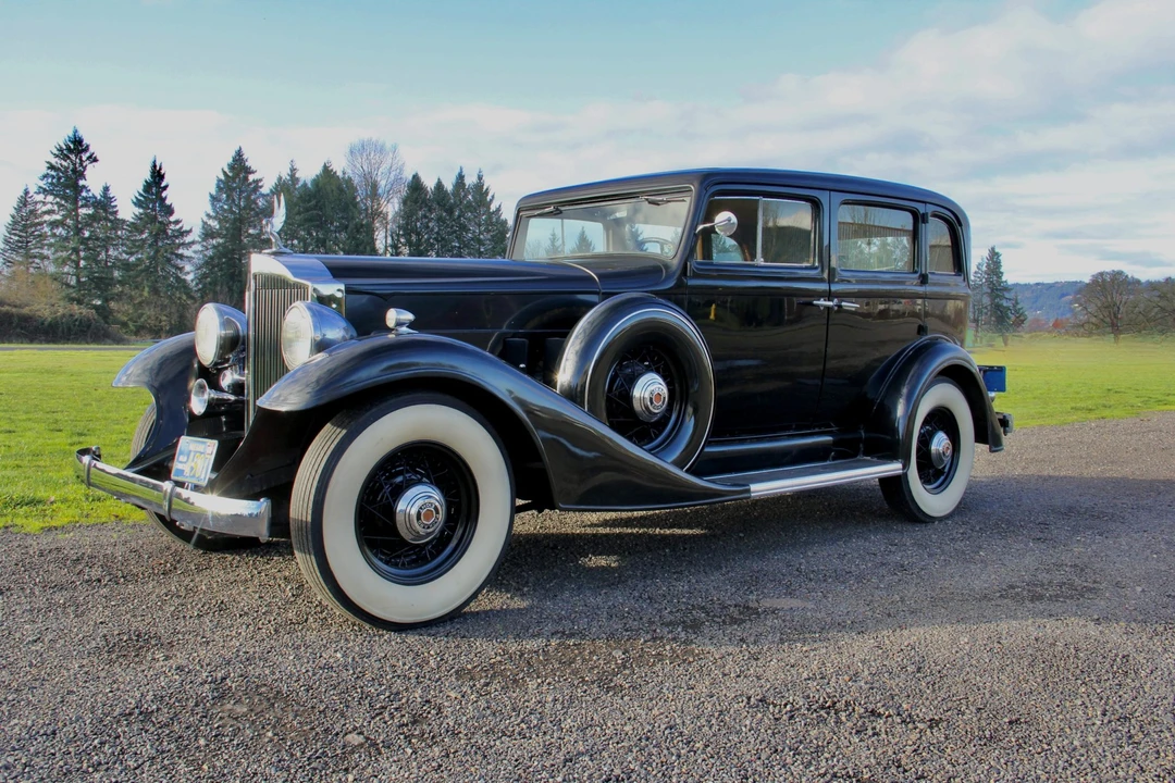 1933 Packard Eight - Image 3 of 31