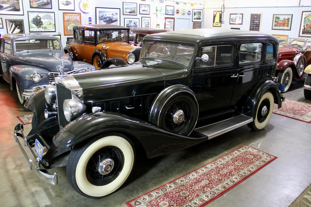 1933 Packard Eight - Image 2 of 31