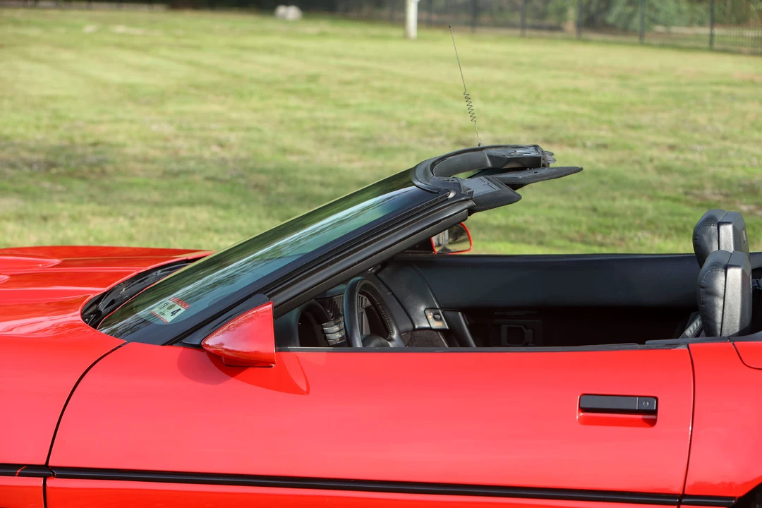 1991 Chevrolet Corvette C4 - Image 23 of 31