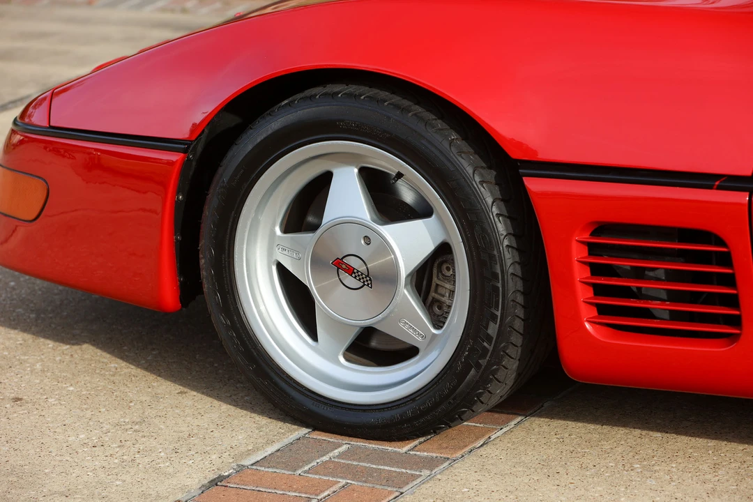 1991 Chevrolet Corvette C4 - Image 28 of 31