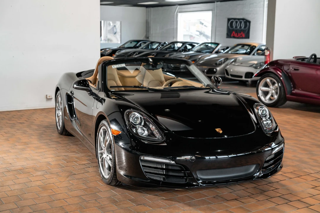 2014 Porsche 981 Boxster - Image 7 of 31