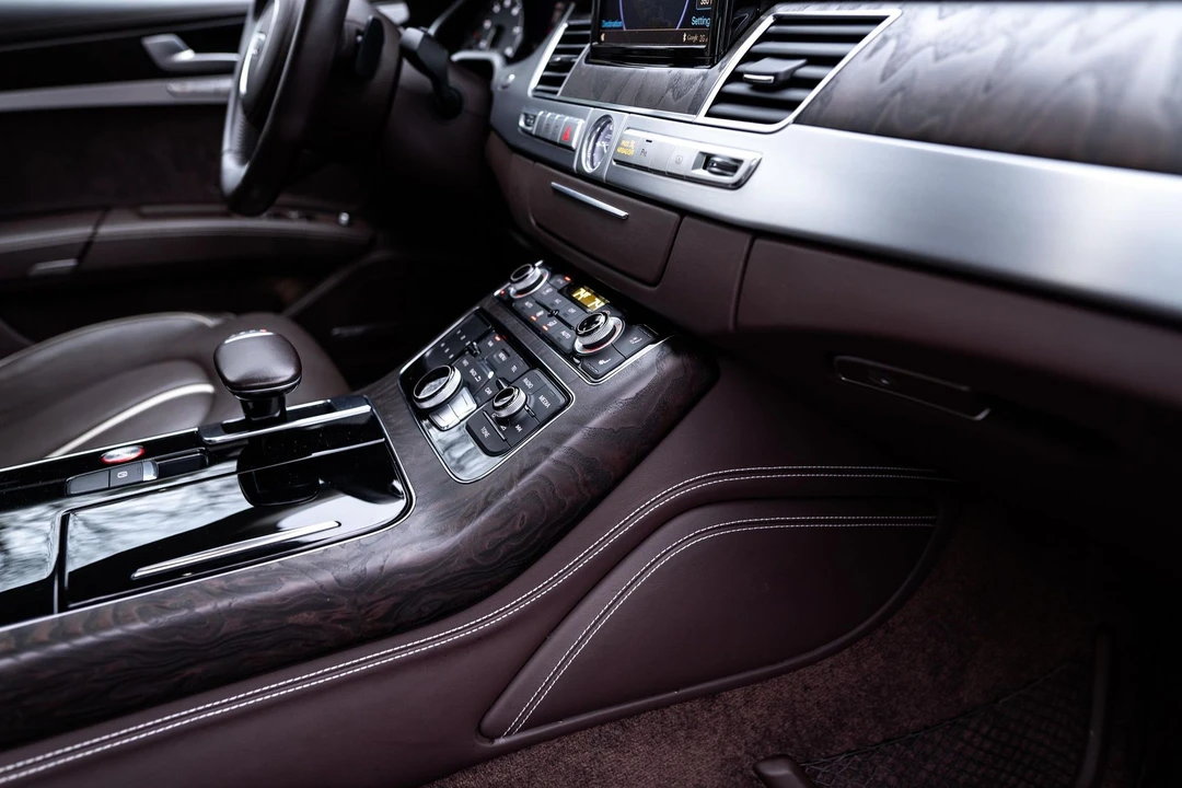 2016 Audi D4 S8 - Image 3 of 31
