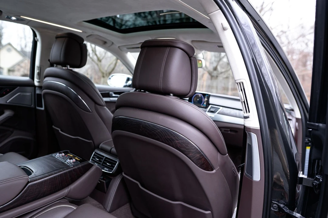 2016 Audi D4 S8 - Image 4 of 31