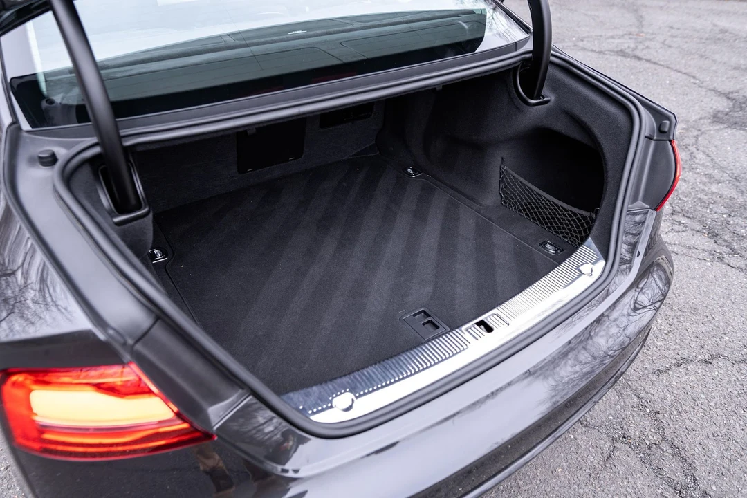 2016 Audi D4 S8 - Image 6 of 31