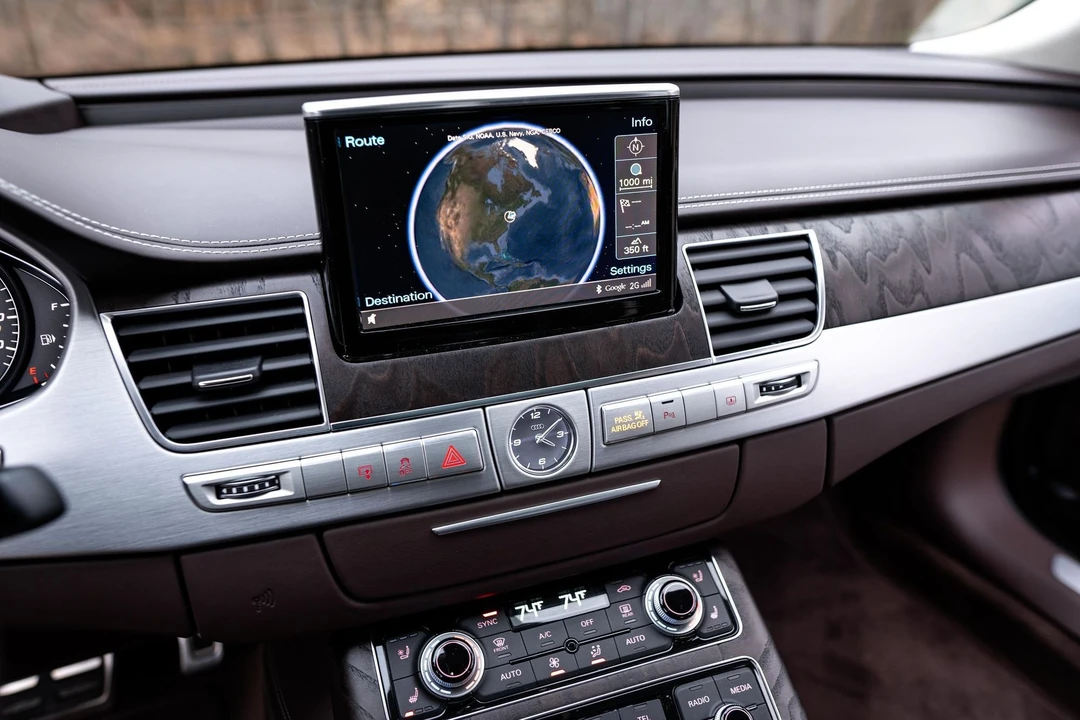 2016 Audi D4 S8 - Image 8 of 31
