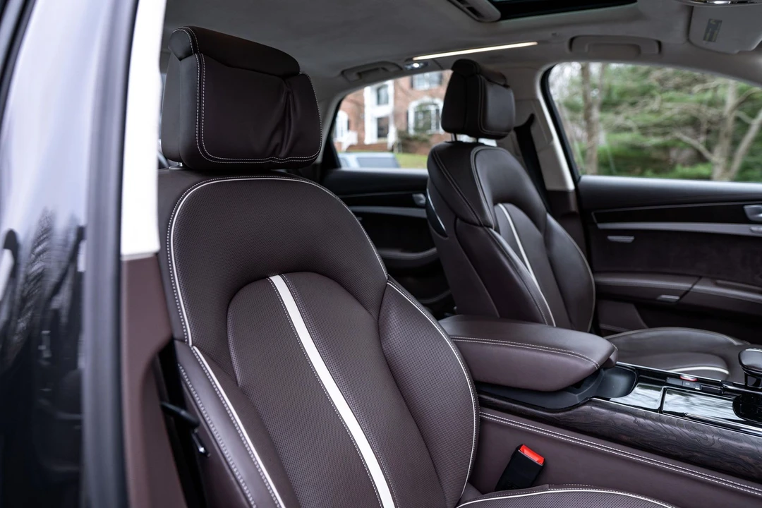 2016 Audi D4 S8 - Image 10 of 31