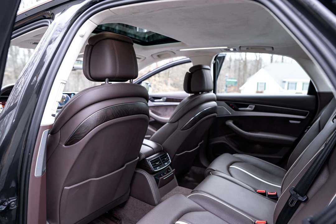 2016 Audi D4 S8 - Image 24 of 31