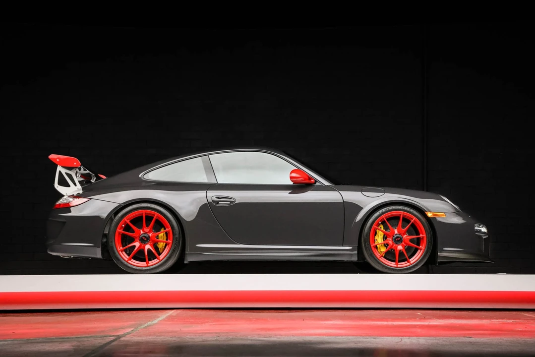 2011 Porsche 997 GT3 RS - Image 15 of 31