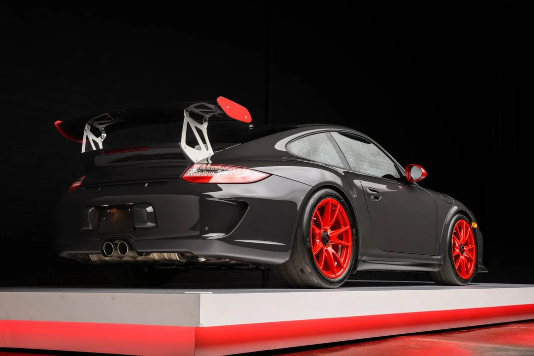 2011 Porsche 997 GT3 RS - Image 19 of 31