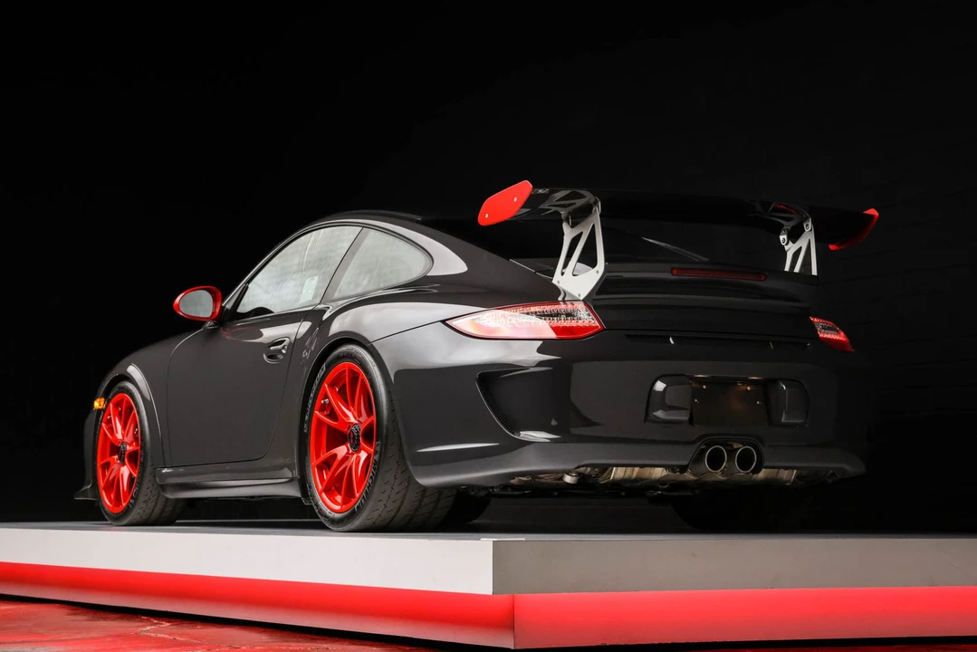 2011 Porsche 997 GT3 RS - Image 25 of 31
